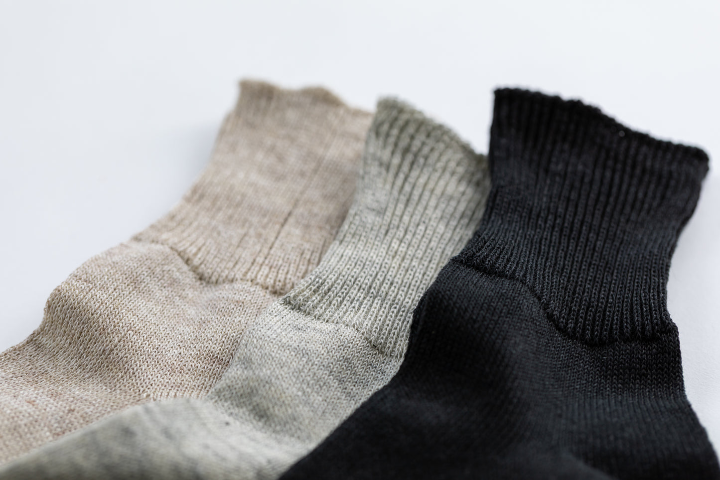リネンさらさらソックス ロークルー丈(22-24cm、25-27cm)